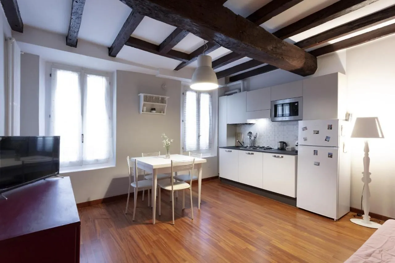 Rua Freda Apartments Modena
